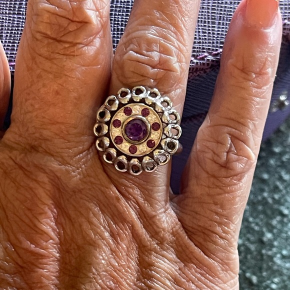 Kameleon jewelry box with five rings size 6 and 40 jewel pops as shown. - Picture 13 of 16